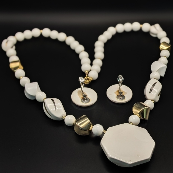 VINTAGE Japanese Hand Painted Ceramic Modernist Necklace & Clipon Earrings Set - Picture 10 of 11